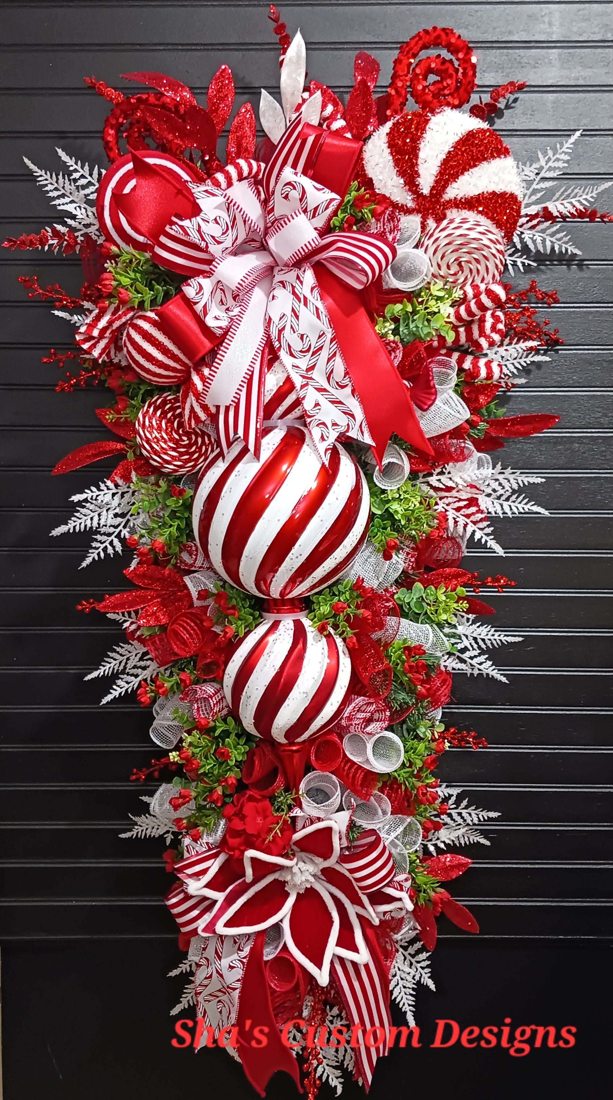 Peppermint Delight Swag