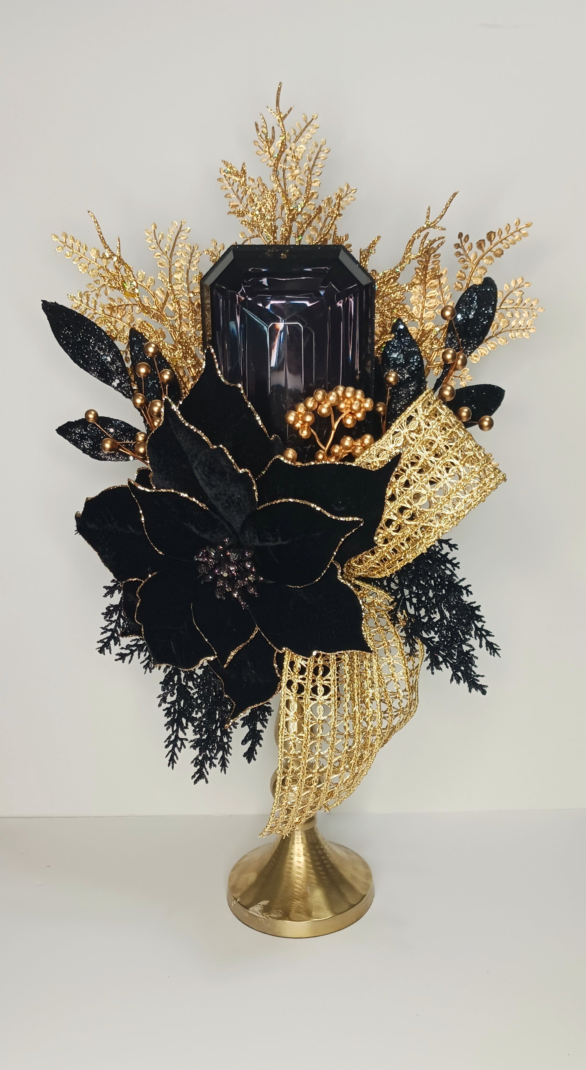Black/Gold Jewel Centerpiece