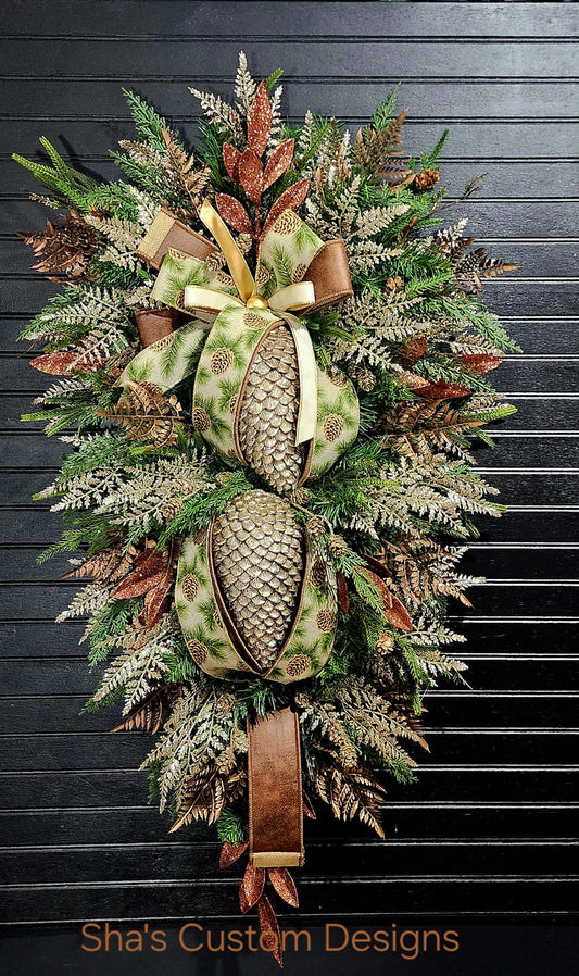 Georgia Brown Pine: Pinecone Glitter Swag
